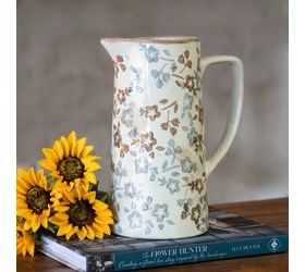PDG 10” beige/blue pitcher