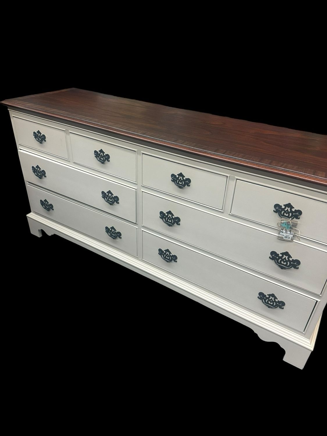 VV Ecru Dresser 66x19x32