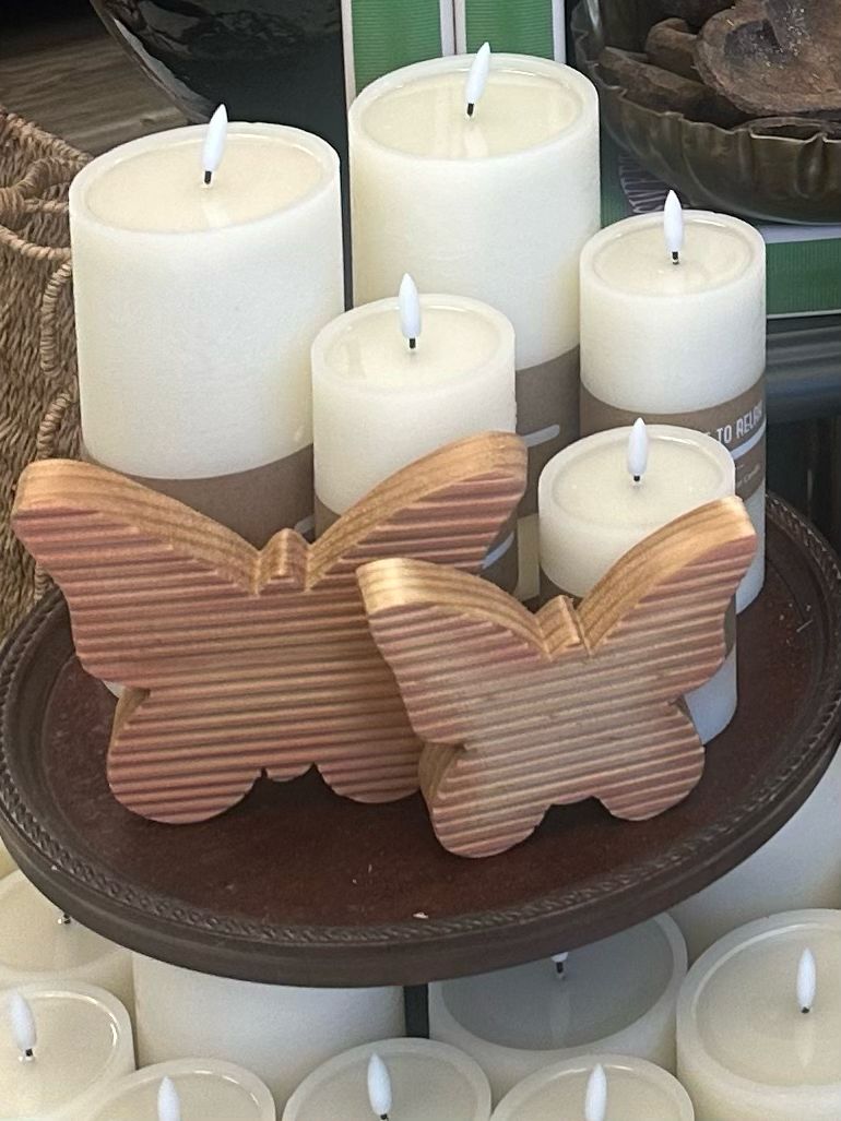 WTC Lg Apricot Butterfly Block 7x5.25