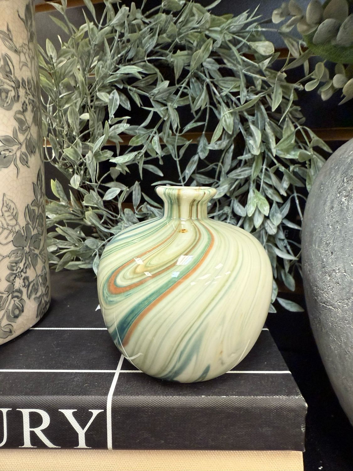 Cco Md Swirl Vase 3.5&quot;