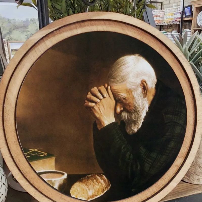 Red 8&quot; R Praying  Man