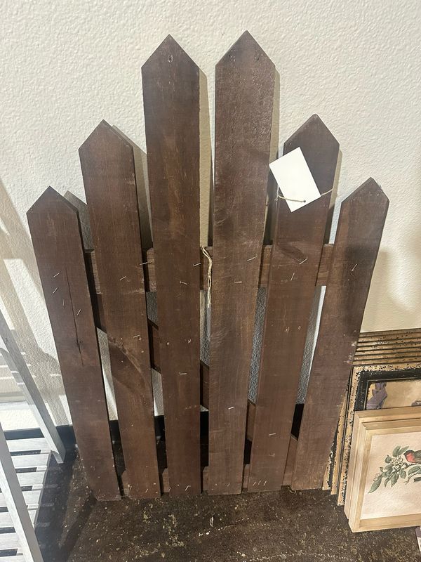 Cima fence display