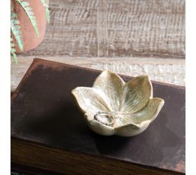 Pdg 4&quot; Beige Flower Dish