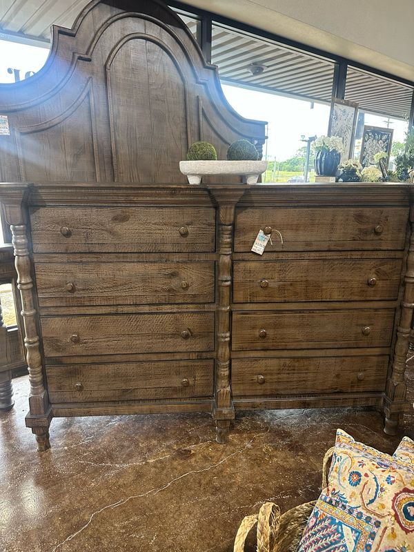 SHP Madison Dresser 67x19.5x43.5