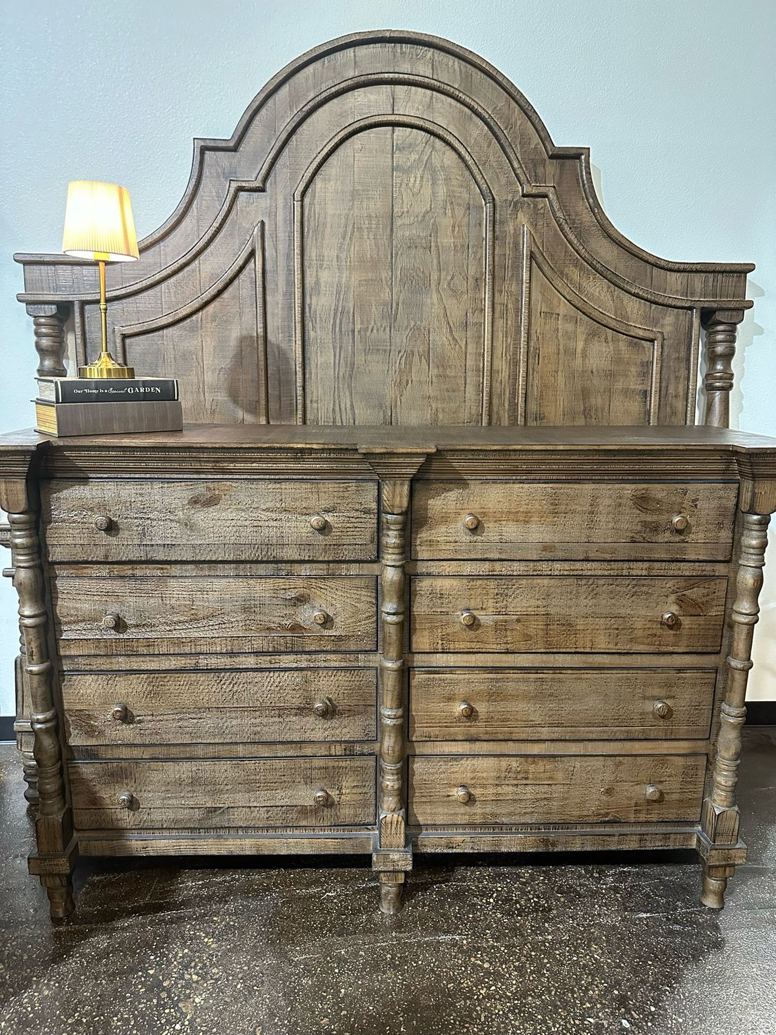 VV Mad Dresser 67x19.5x43.5