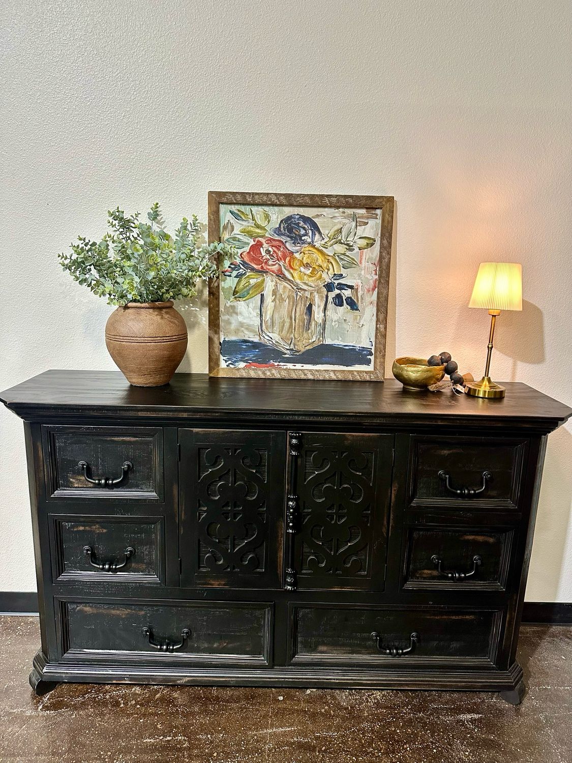 VV Harp BL Dresser 66x17x39