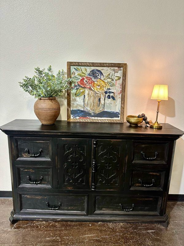 VV Harp BL Dresser 66x17x39