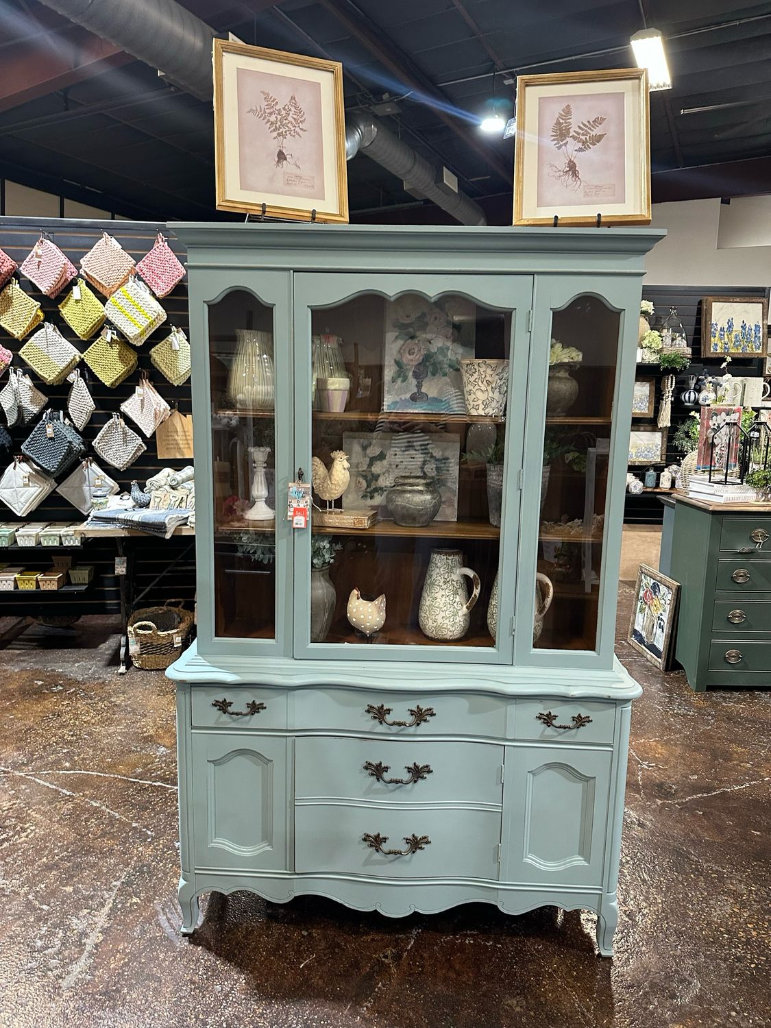 VV VDE Hutch 45x15x69 Sale
