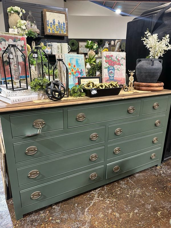 VV Briar Patch Dresser 66x18x36