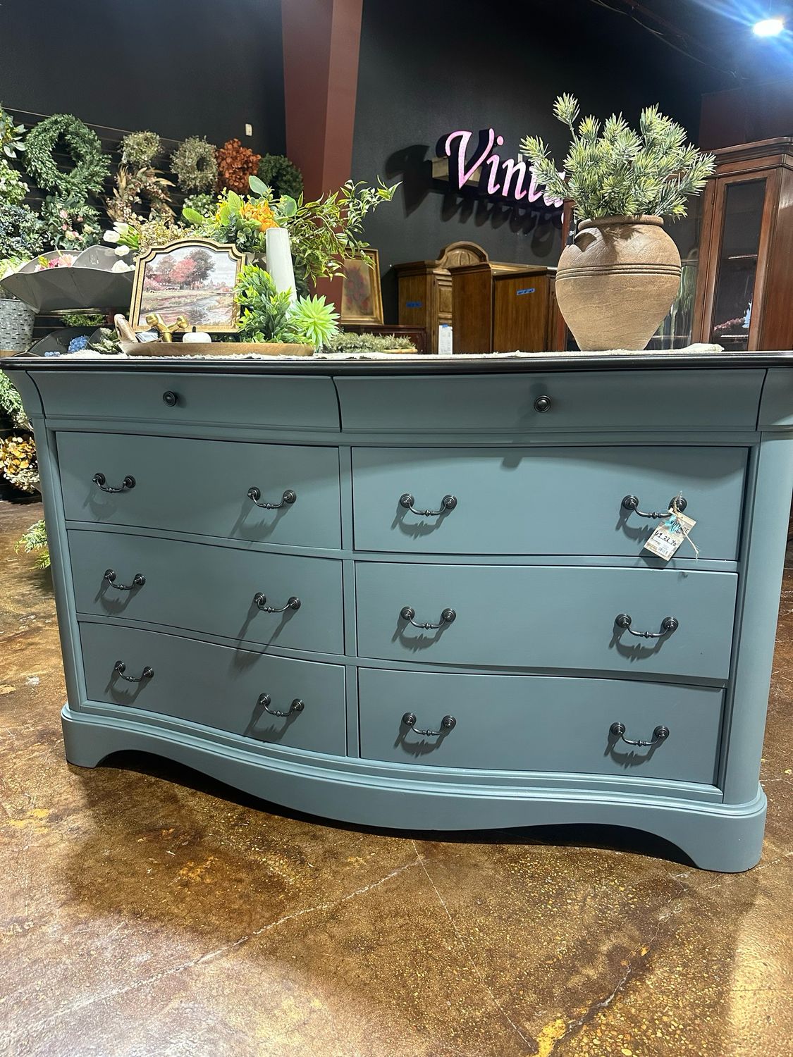 VV Stormy Dresser 69x22x40