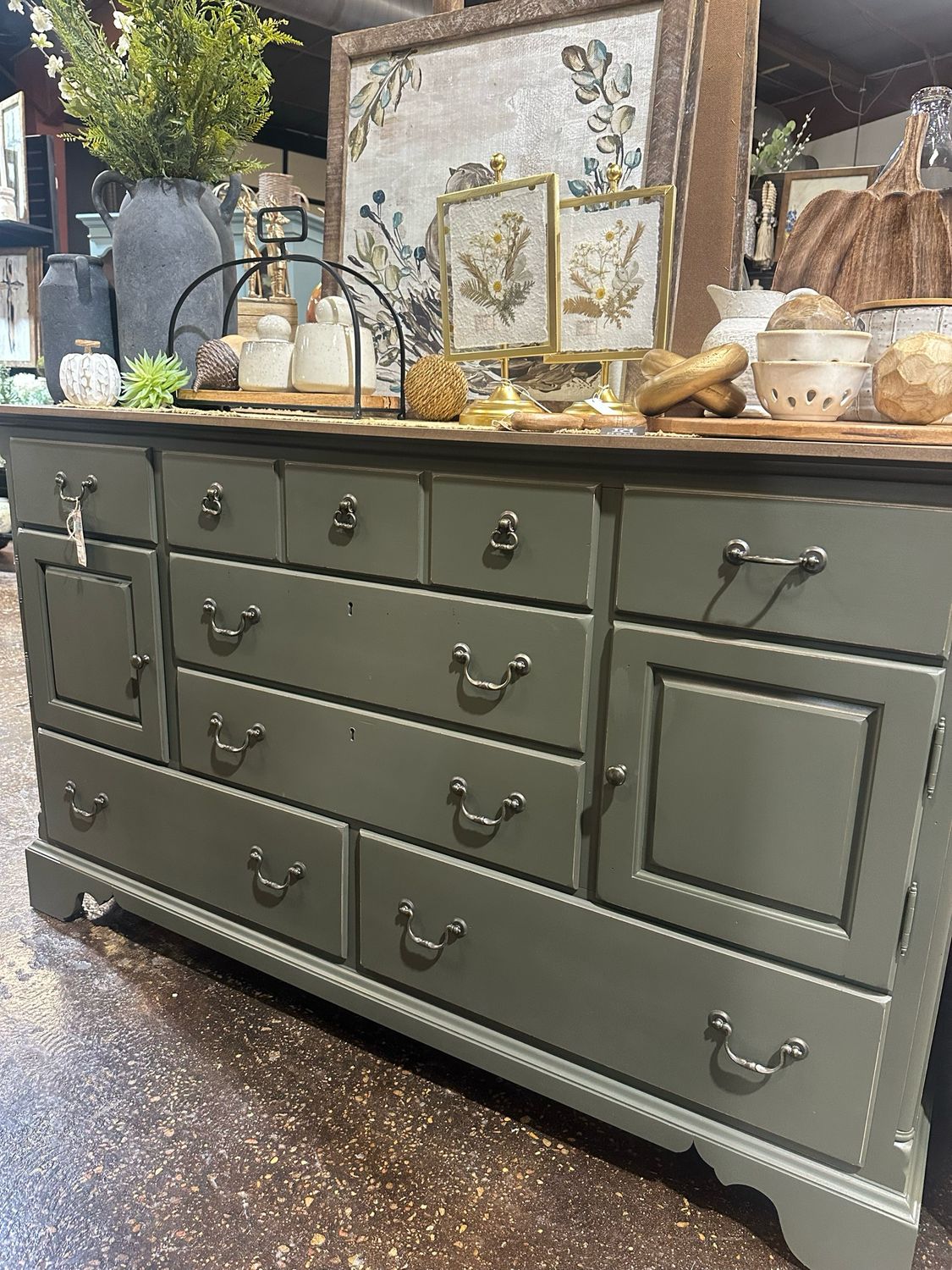 VV Collard Door Dresser 64x19x38.5
