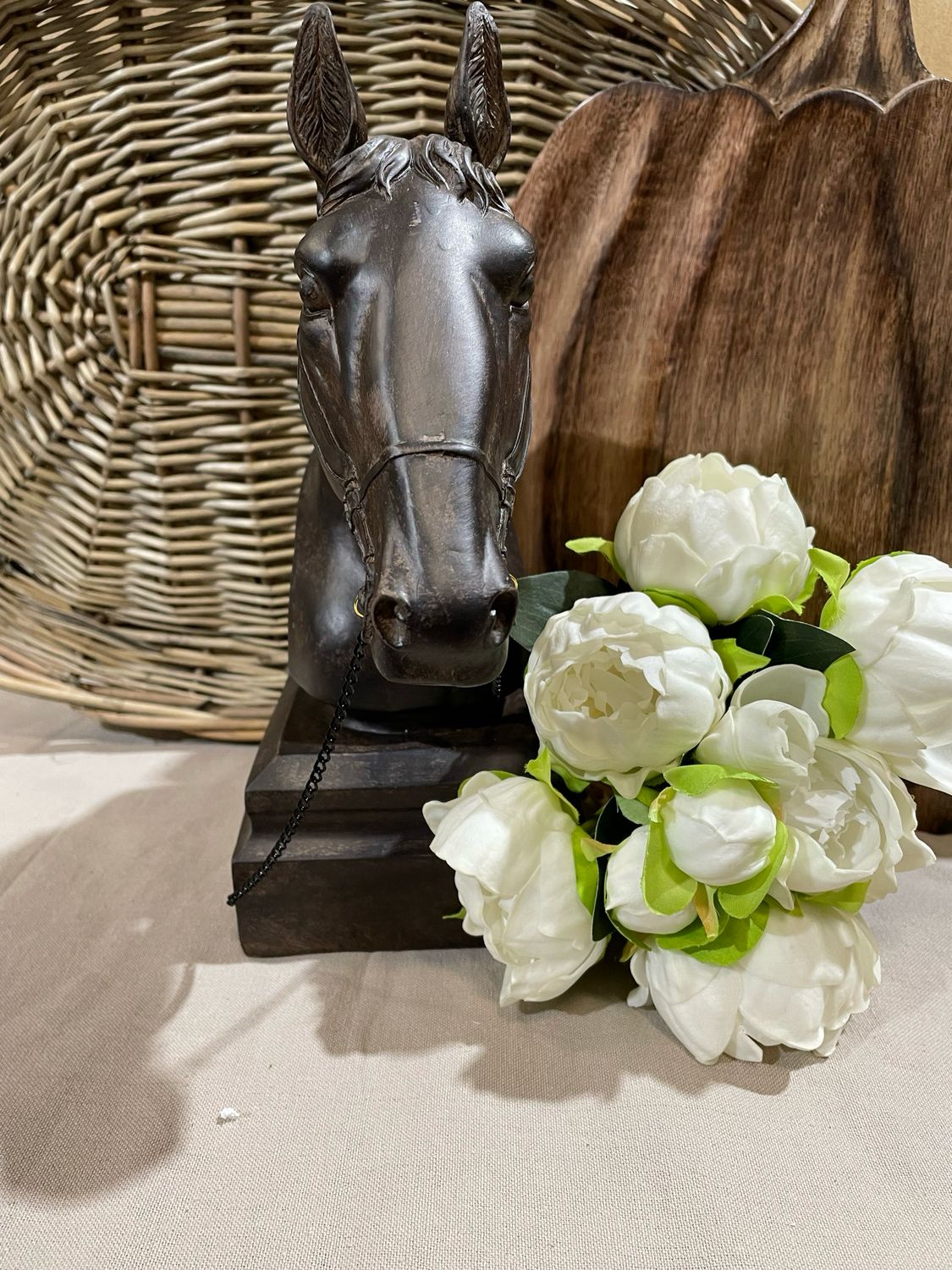 Yngs Horse Bust 11.5&quot;
