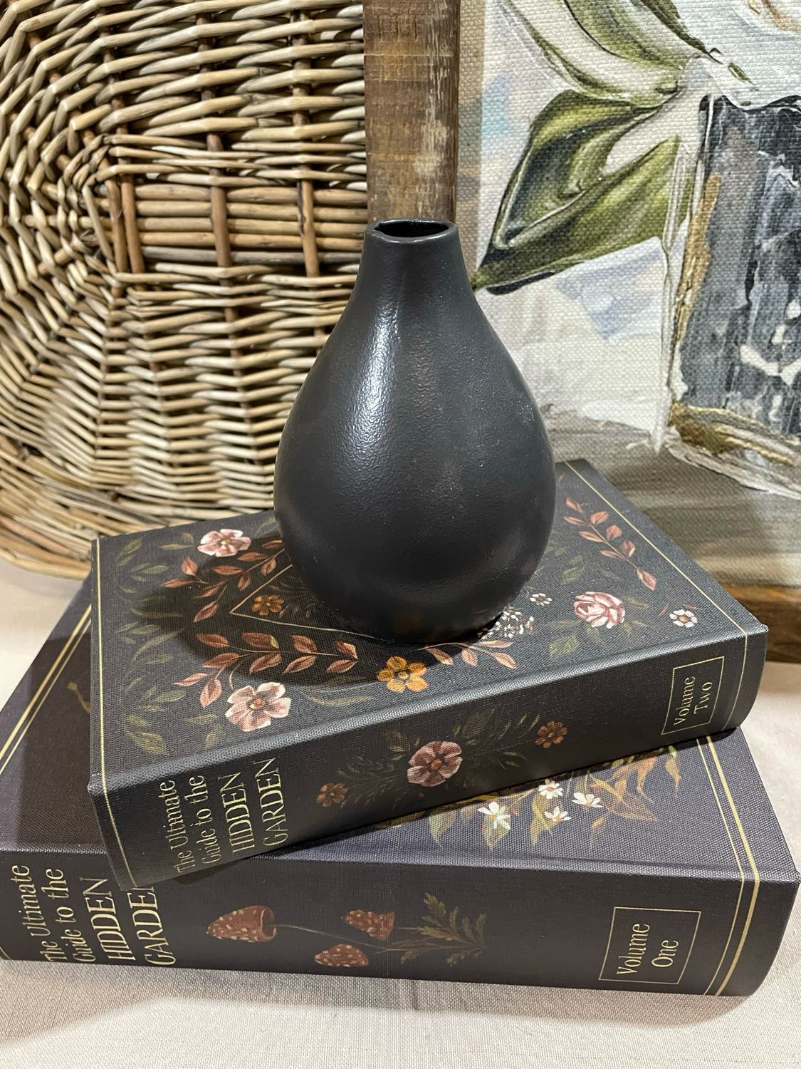 Yngs Black Vase Tall 4.75&quot;