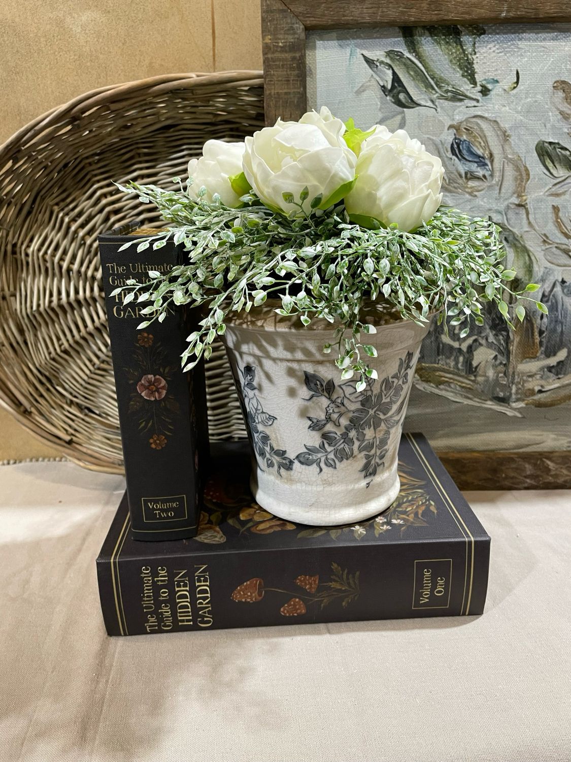 Yng 7&quot; Black &amp; Cream Ceramic Vase