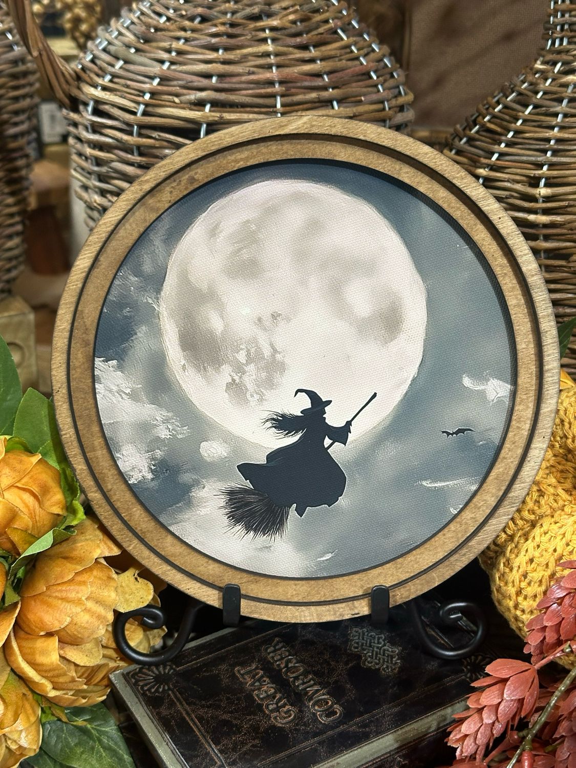 Red 8&quot; R Witch Moon Art
