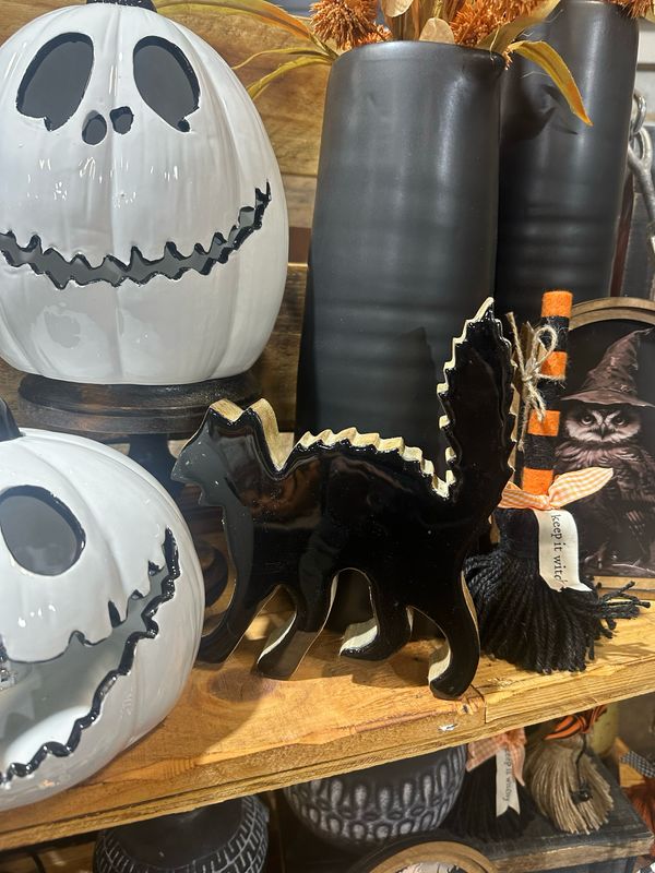 WTC Lg Black Enamel Halloween Cat 8x6.5
