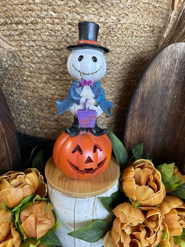 Ger 7.48&quot; Ghost Figurine On Pumpkin