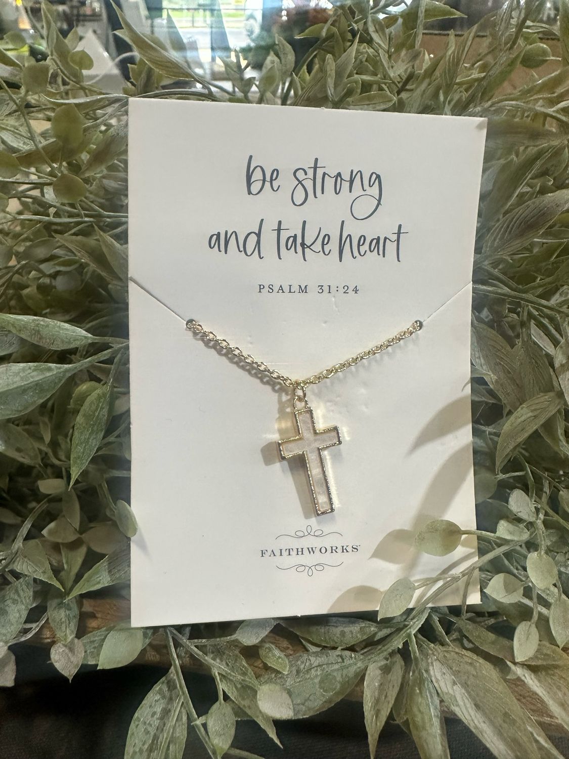 FW Necklace Mother Of Pearl Cross