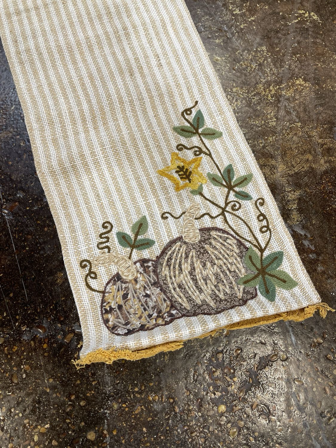 VHC 12x72 Aut Pumpkin Patch Stripes Runner