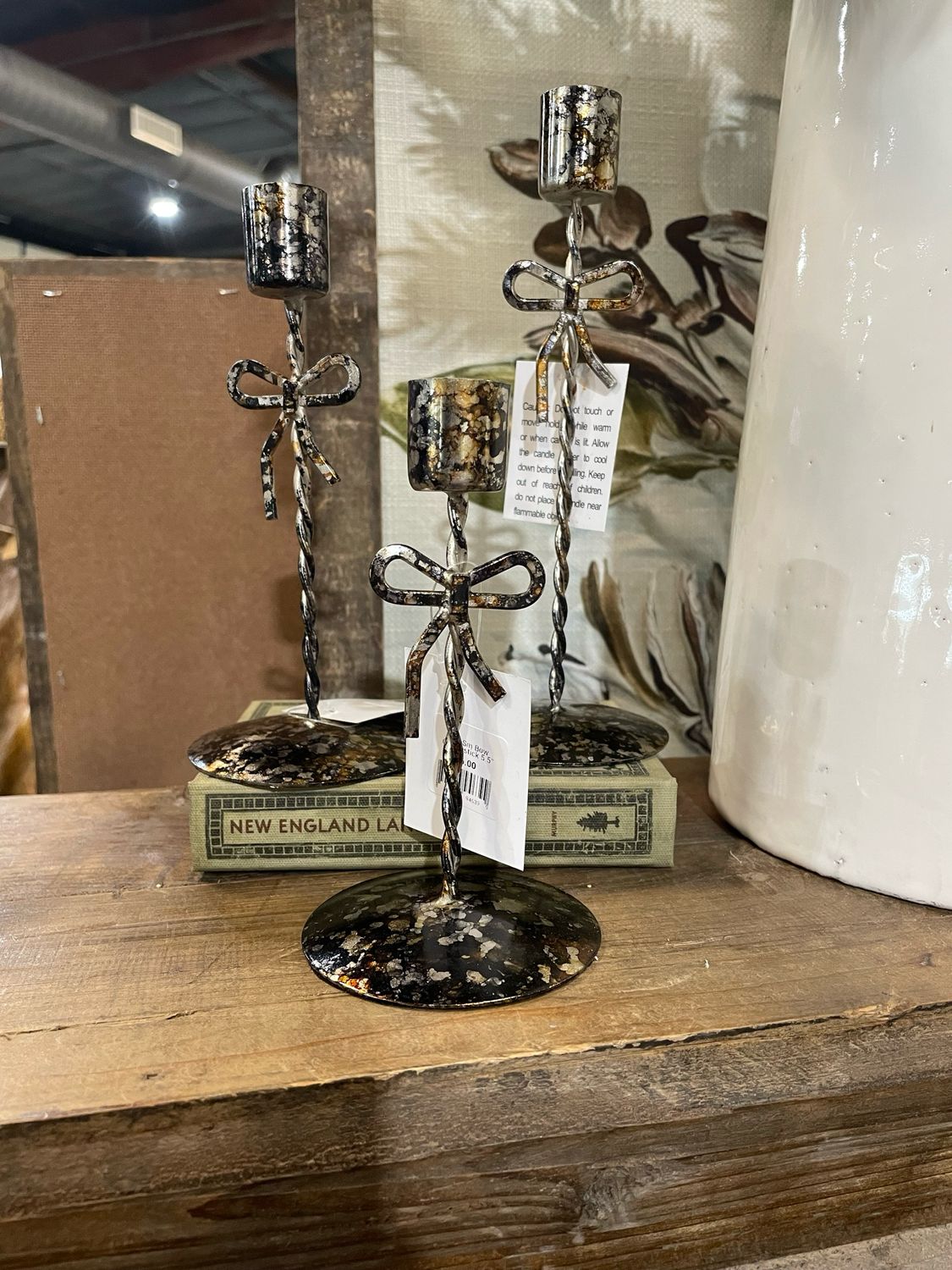 VHC Md Bow Candlestick 6.5&quot;