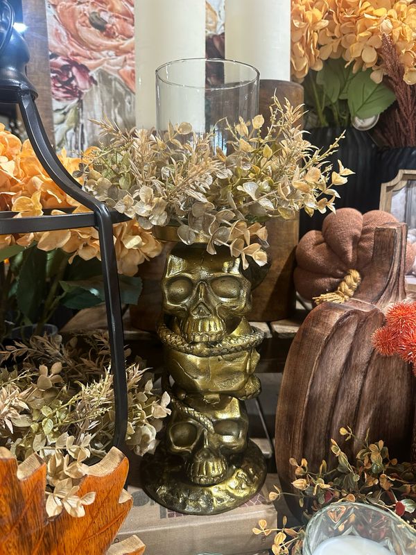 ACC Skull Tower Candletower 7x17"