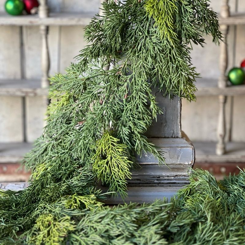 Lan 6' Verdant Cedar Garland