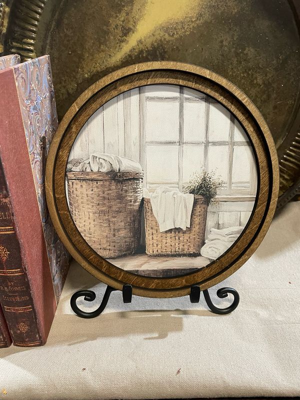 Red 8&quot; R Laundry Baskets