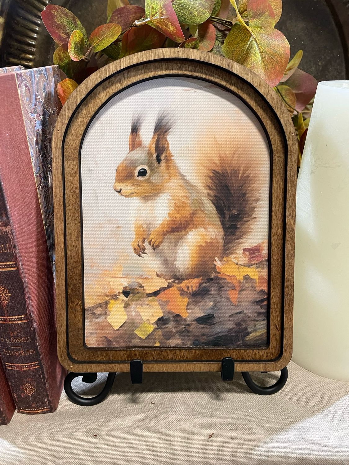 Red Arch Fall Squirrel 8x6