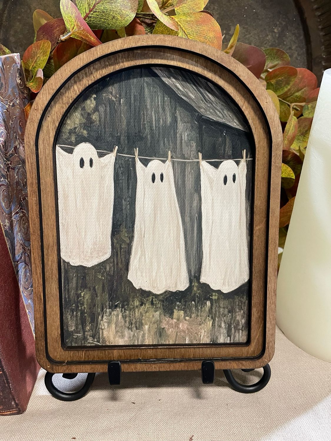 Red Arch Ghost Laundry 8x6