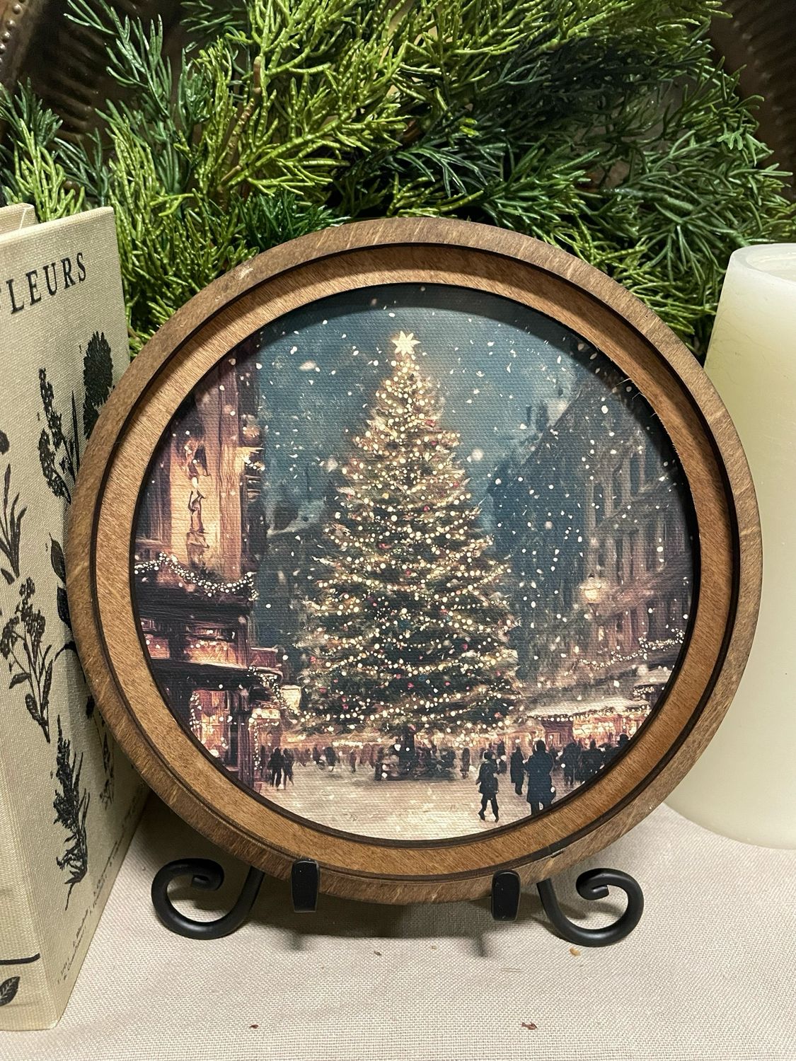 Red 8&quot; R Christmas Tree Main St