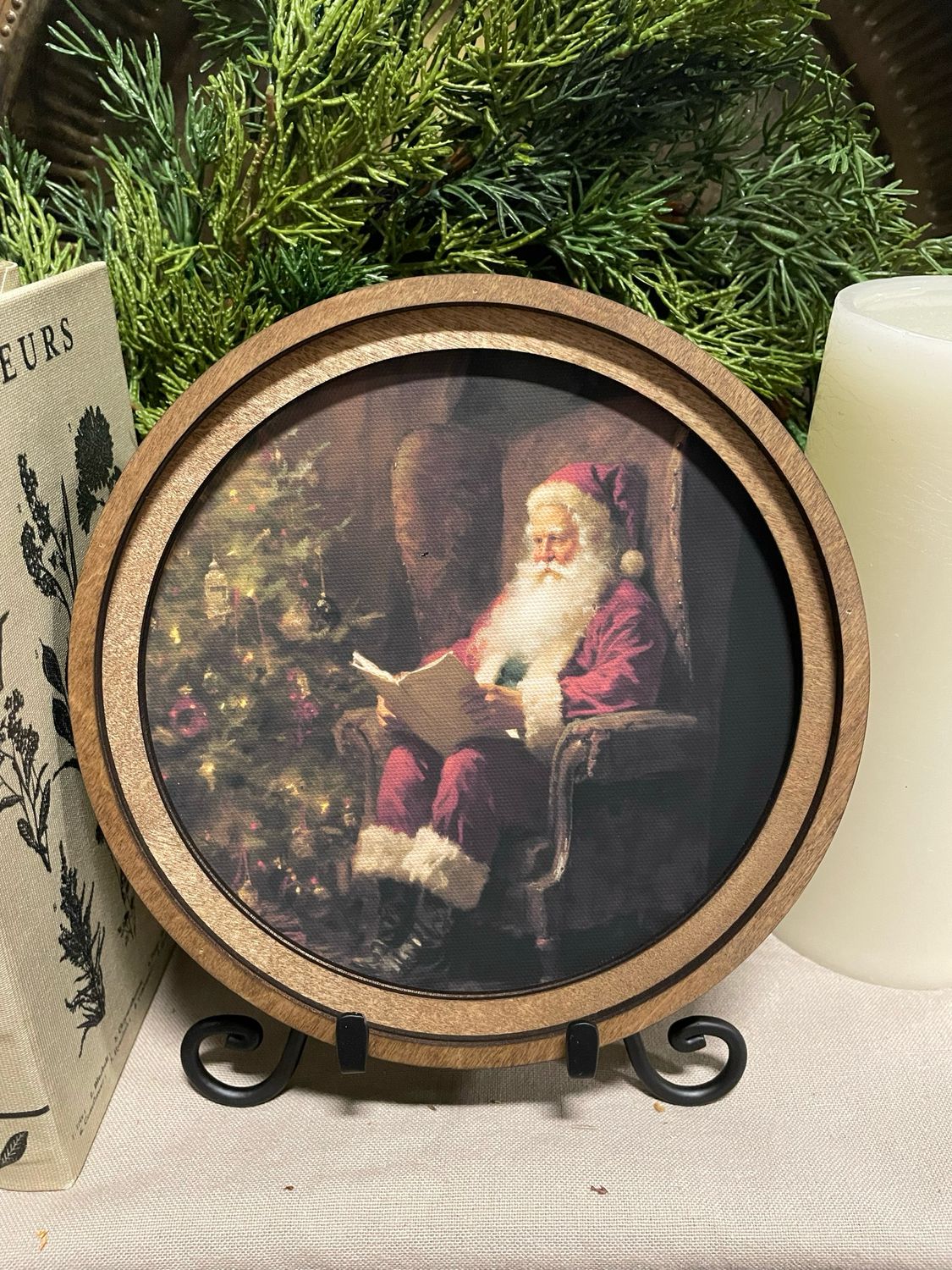 Red 8&quot; R Santa Reading