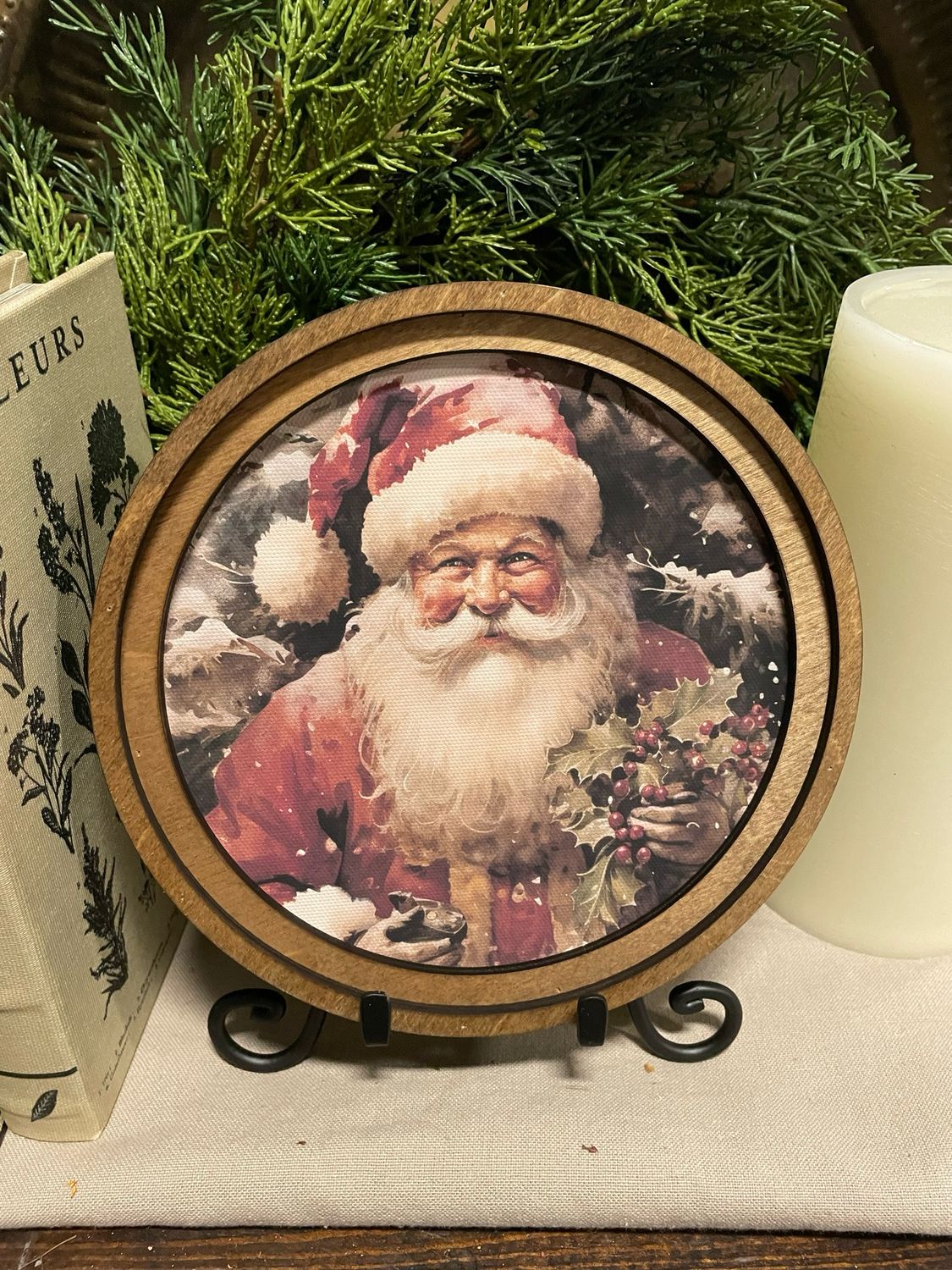 Red 8&quot; R Santa With Holly