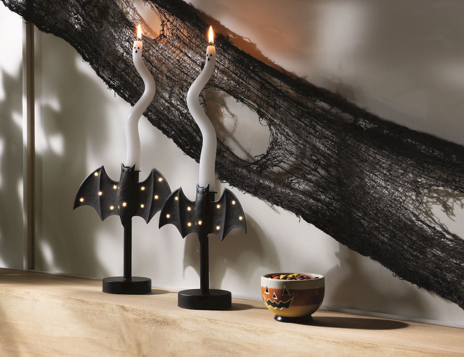 MP Sm Twinkle Bat Candlestick 7x7
