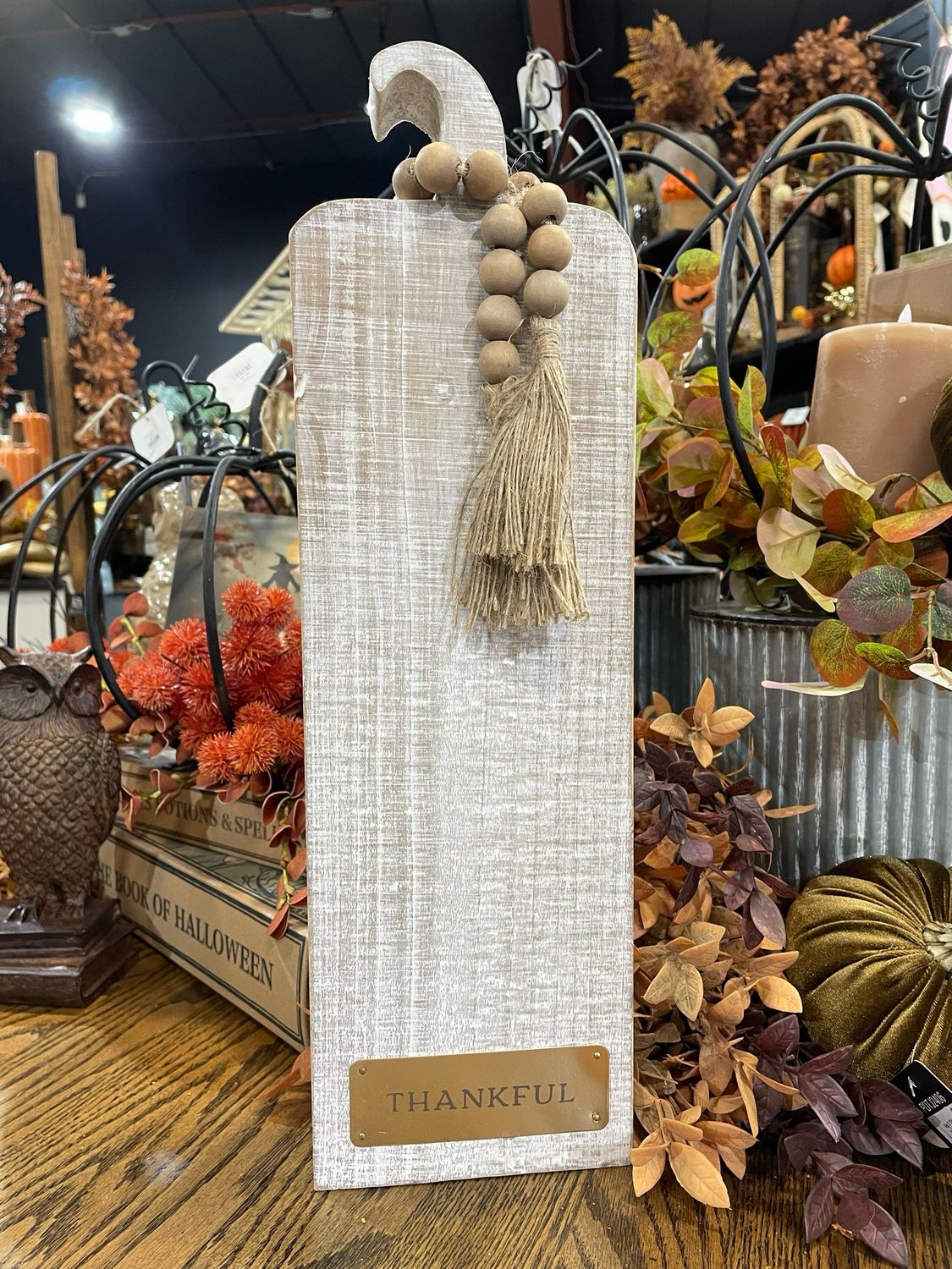 BB Lg White Washed Pumpkin Sitter 18&quot;