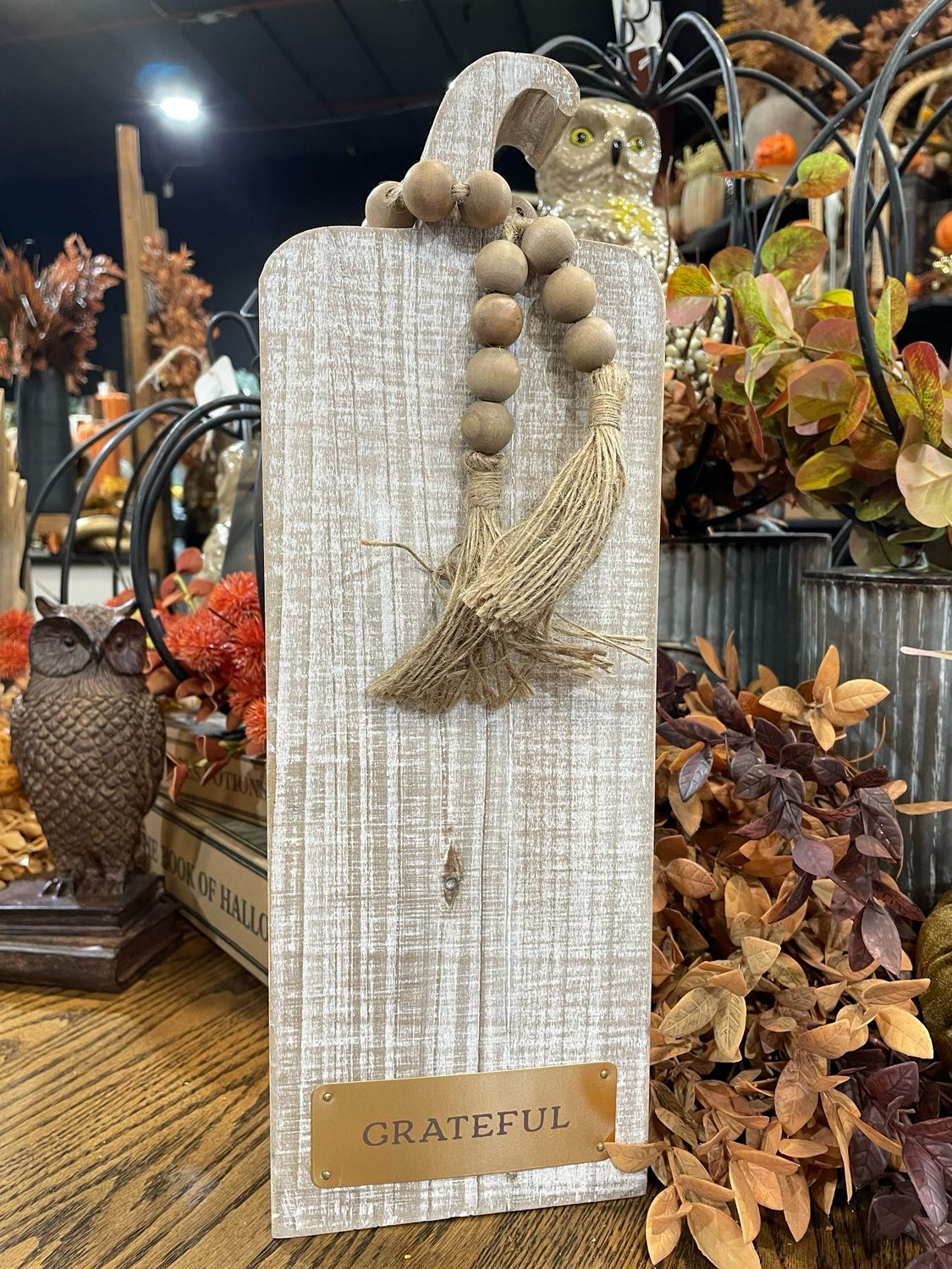 BB Md White Washed Pumpkin Sitter 16&quot;