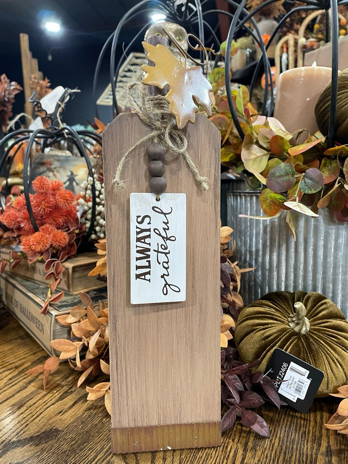 BB Sm Wood Post Pumpkin Sitter 14.5&quot;