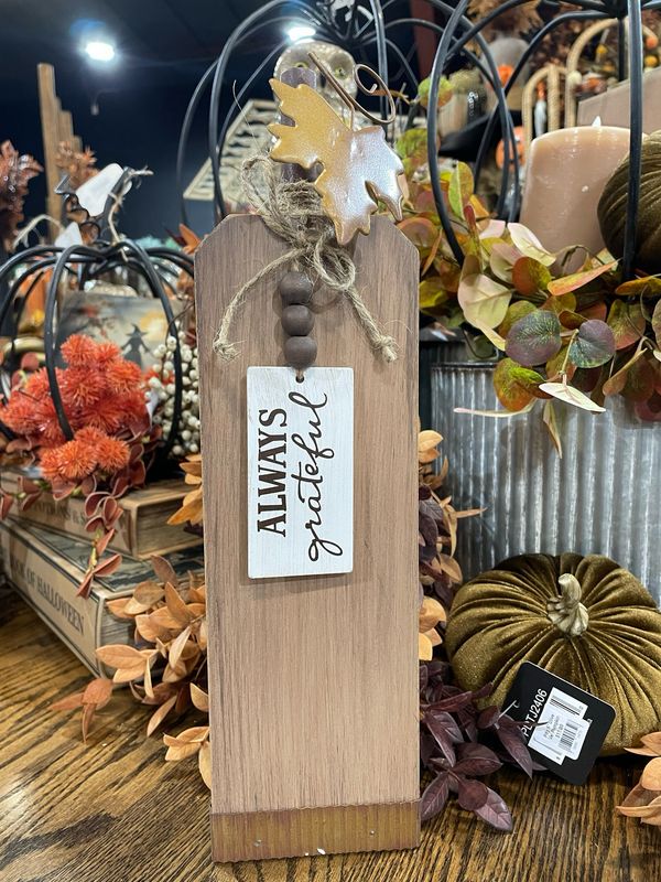 BB Sm Wood Post Pumpkin Sitter 14.5&quot;