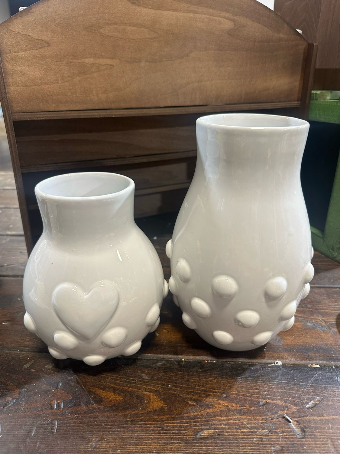 Yng Special Price 2 Vases