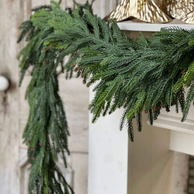 Lan 6&#39; Norfolk Cascade Garland