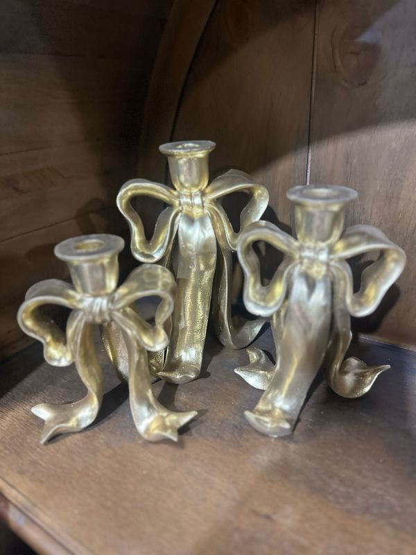 ARL Lg 8.75" Bow Candlestick Gold