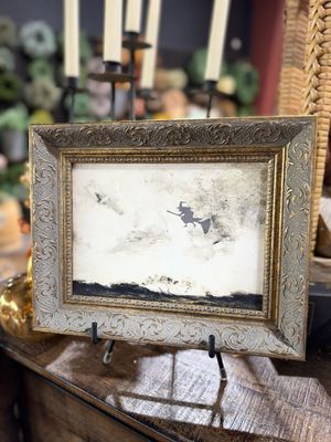 Tri 9" Black Straight Easel