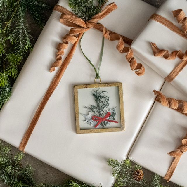 Rag 4&quot; Sq Pressed Holiday Floral Orn