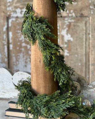 Emerald Falls with Berries Collection