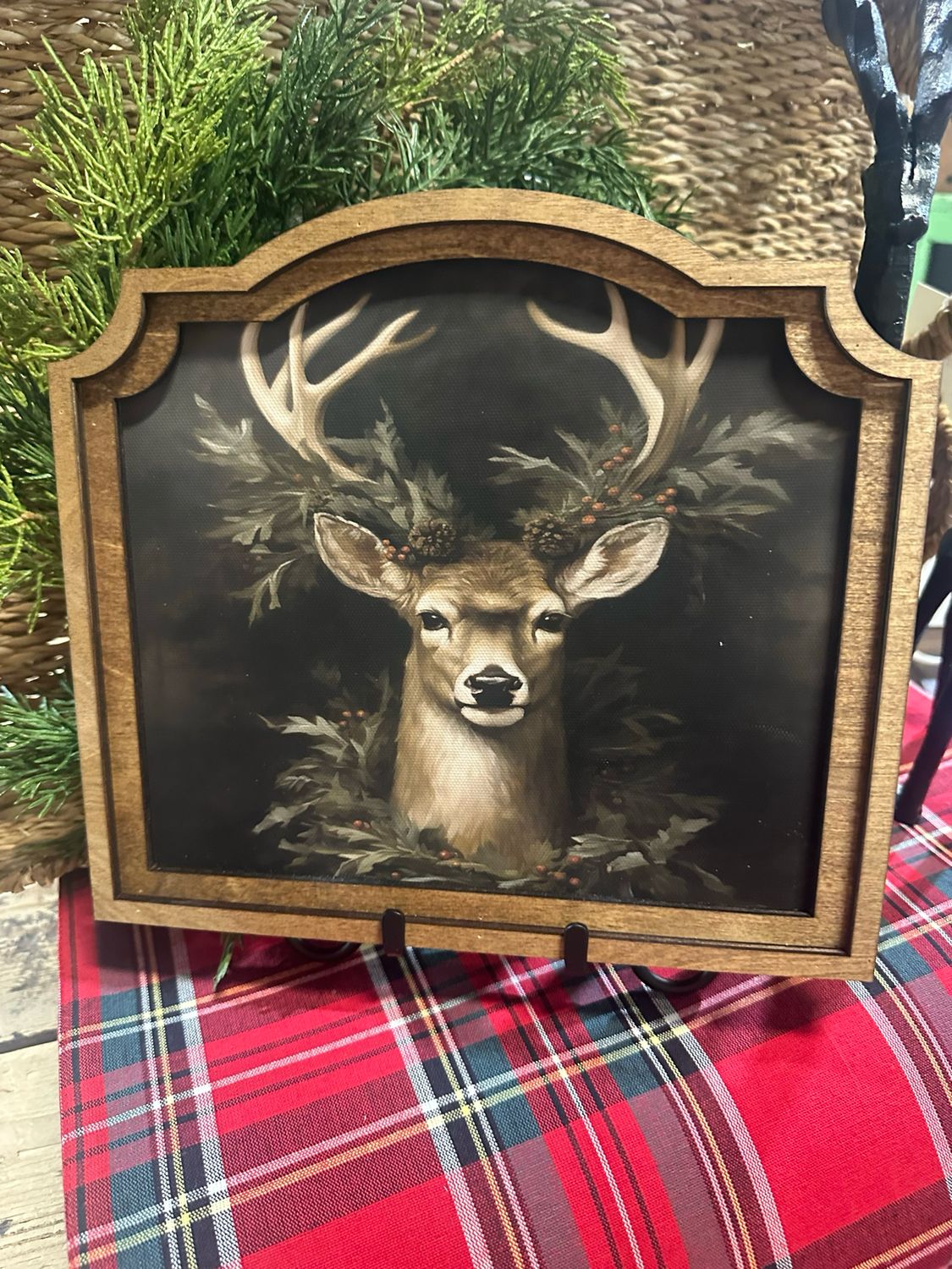 Red 10x9 Wreath Deer