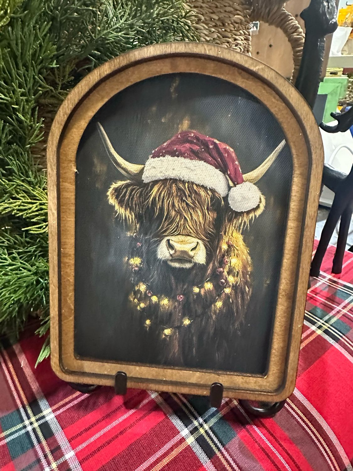 Red Arch Christmas Highland 8x6