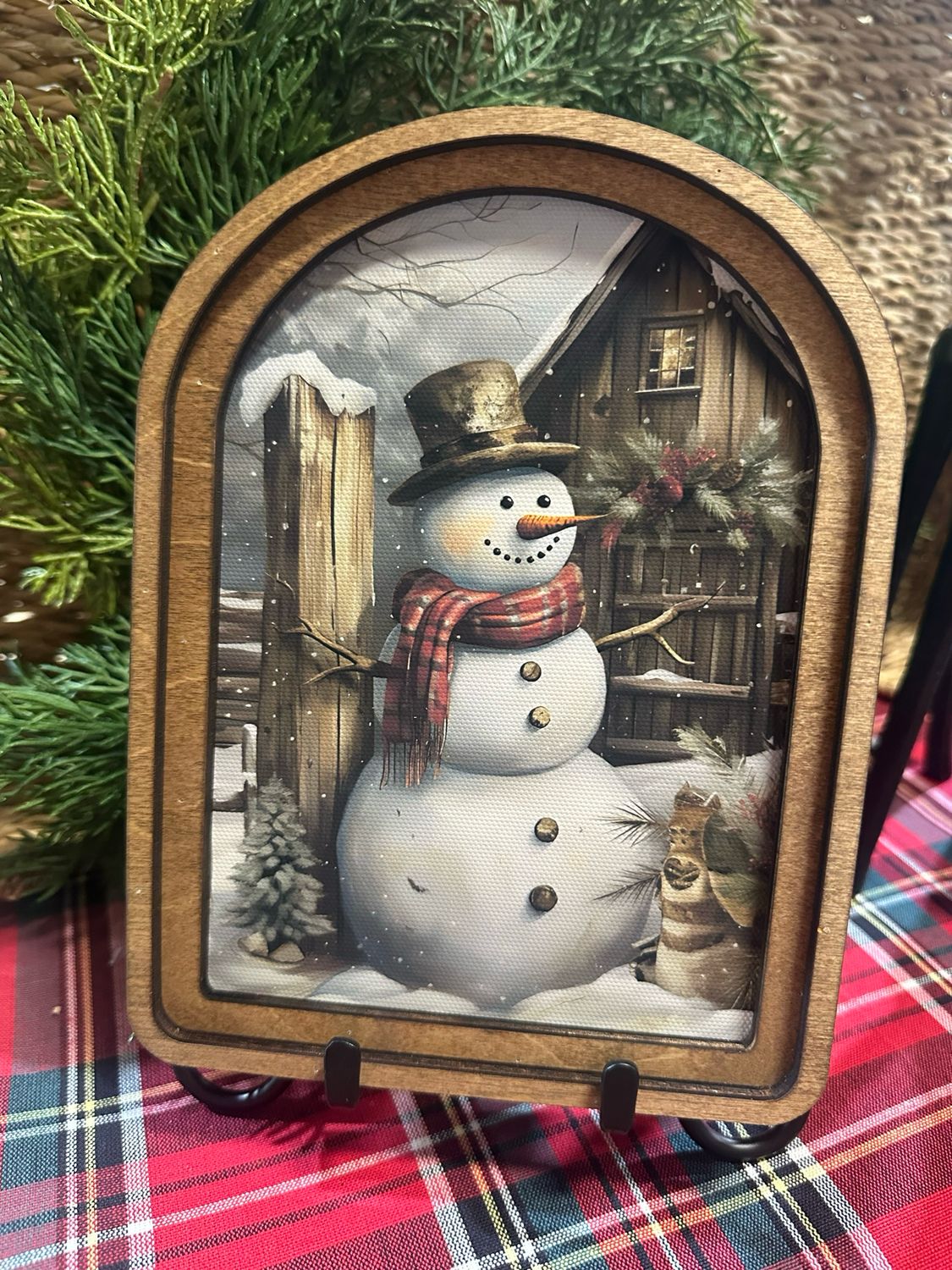 Red Arch Rustic Snowman 8x6