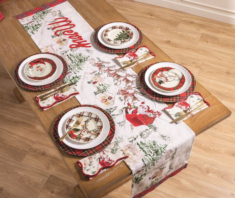 MP Vintage Santa Scene Runner