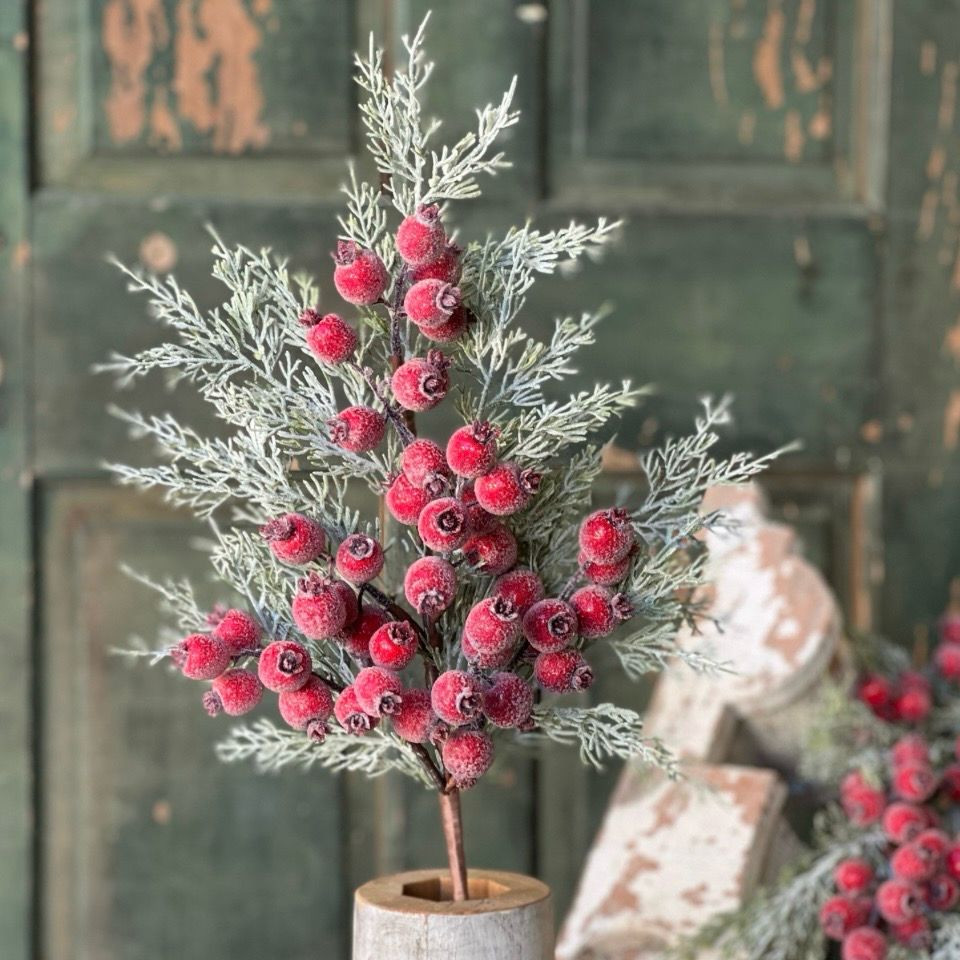 Lan 30&quot; Icy Yule Berry Fir Spray