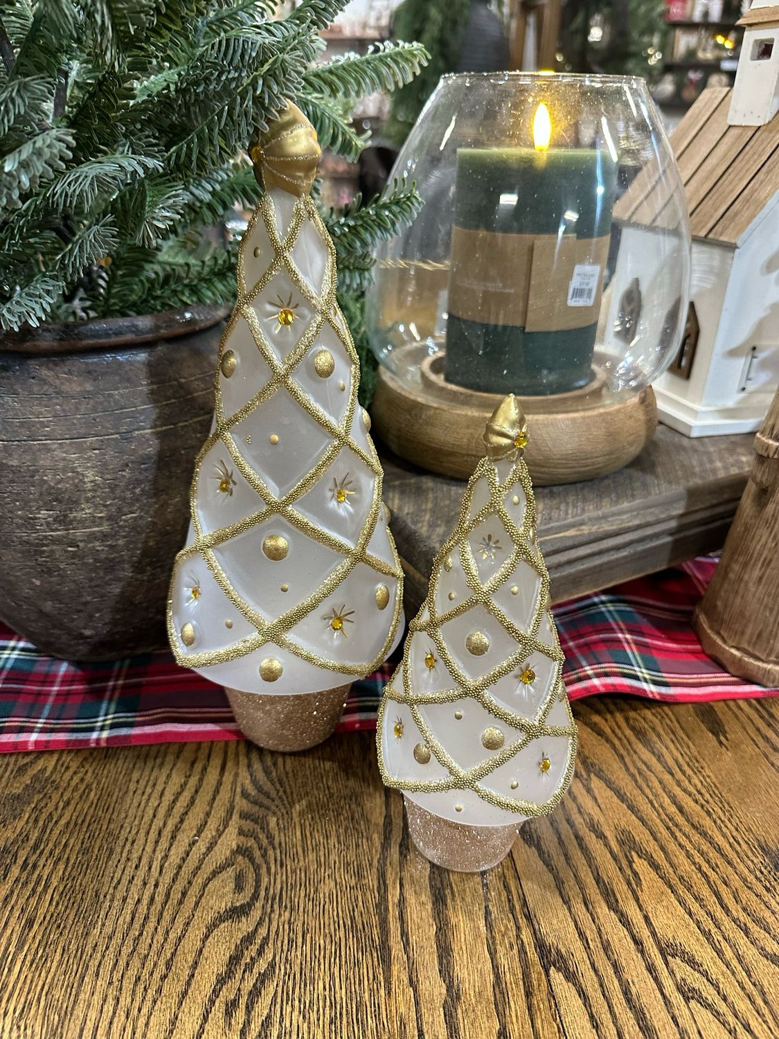 ARL Lg Gold Glittered Tree 12.25&quot;