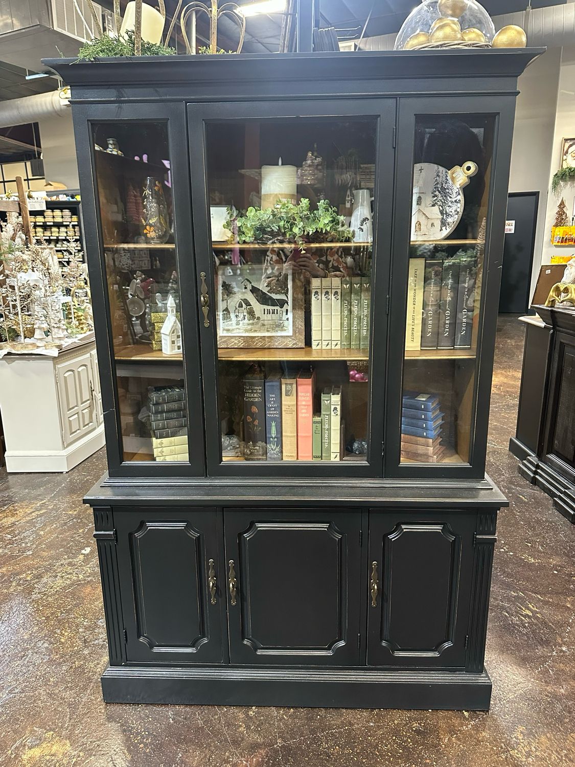 VV Anchor Hutch 46x15.5x70.5